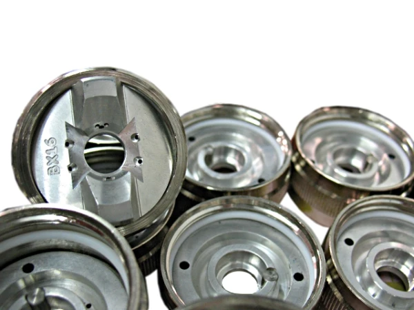 Głowica rozpylacz BX16 sama nakrętka 032.020.001 do pistoletu kremlin Airmix ATX MX