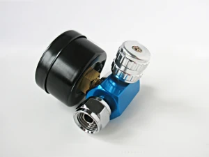 Regulator reduktor z manometrem do pistoletów lakierniczych 1/4 BLUE