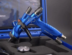 Pistolet lakierniczy Iwata WS400 1.3 WS-400-SR2-13HD PRO SET z manometrem HCV