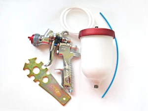 Pistolet lakierniczy Iwata Air-gunsa AZ3 1,5 gęste farby Concept  P.A.S. z kubkiem ciśnieniowym