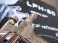 Pistolet lakierniczy Iwata LPH 80 0,4 mm do retuszu i zaprawek z dwoma kubkami 70 i 250 ml