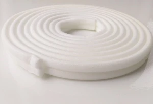 Taśma maskująca BC 13mm x 10m pianka do szczelin w ranty